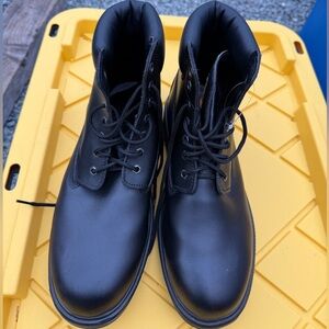 Genuine Grip 7160 Men’s Sz 13  Black Leather Work Boots with Sturdy Soles